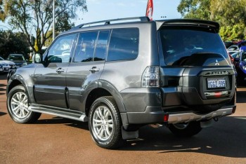 2017 Mitsubishi Pajero Glx Wagon (Grey)