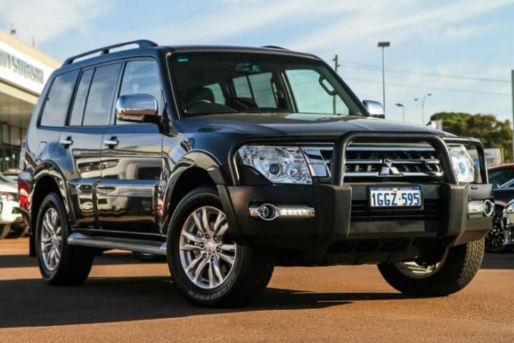 2017 Mitsubishi Pajero Glx Wagon (Grey)