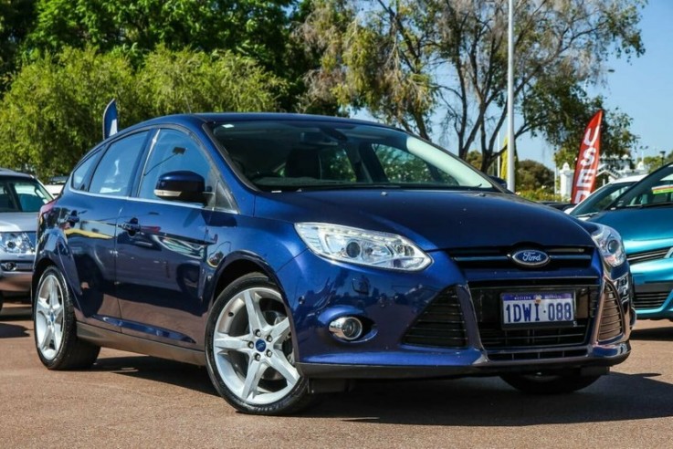 2011 Ford Focus Titanium Pwrshift Hatchb