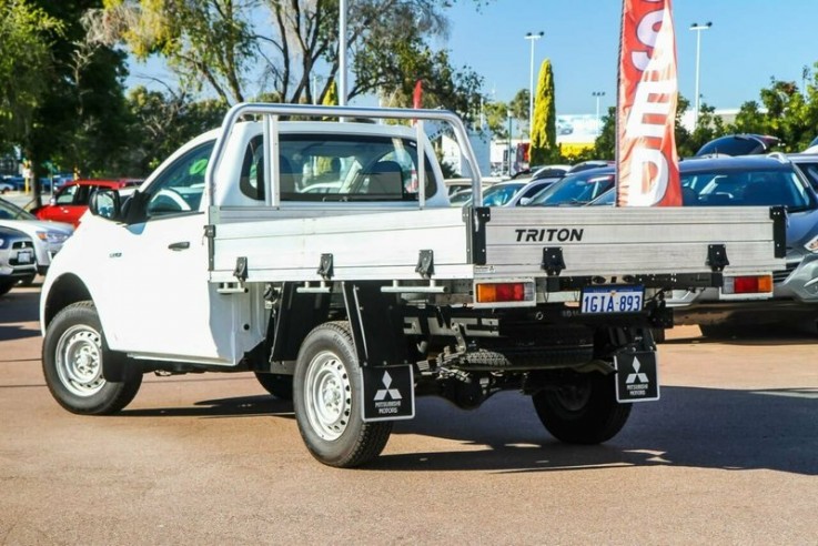 2017 Mitsubishi Triton Glx Cab Chassis (