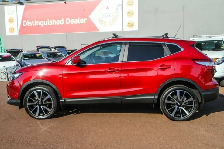 2016 Nissan Qashqai Ti Wagon (Red)