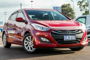 2013 Hyundai I30 Active Hatchback (Red)