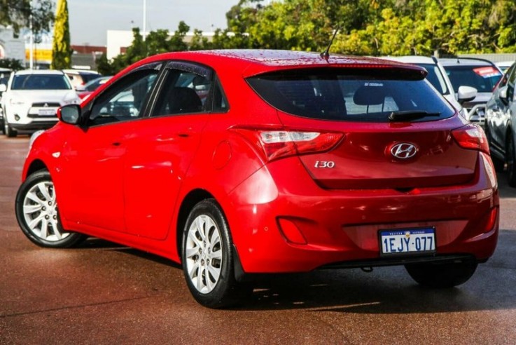 2013 Hyundai I30 Active Hatchback (Red)