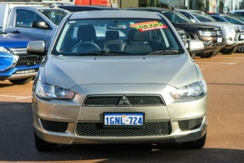 2009 Mitsubishi Lancer Es Sedan (Gold)