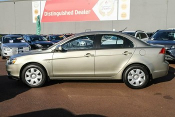 2009 Mitsubishi Lancer Es Sedan (Gold)