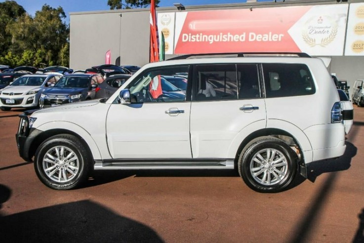 2017 Mitsubishi Pajero Glx Wagon (White)