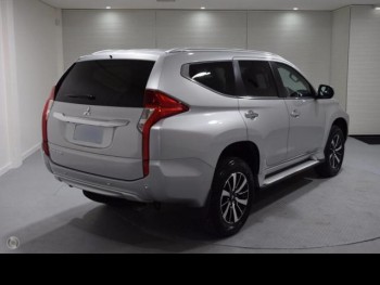 2016 Mitsubishi Pajero Spor