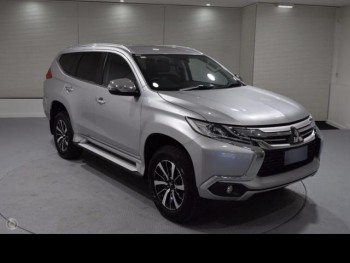 2016 Mitsubishi Pajero Spor