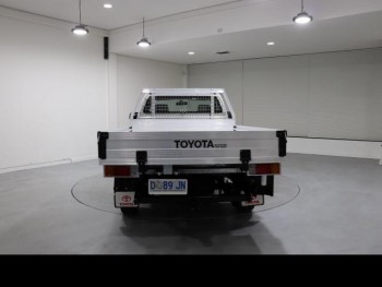  Toyota Hilux WORKMATE 2013