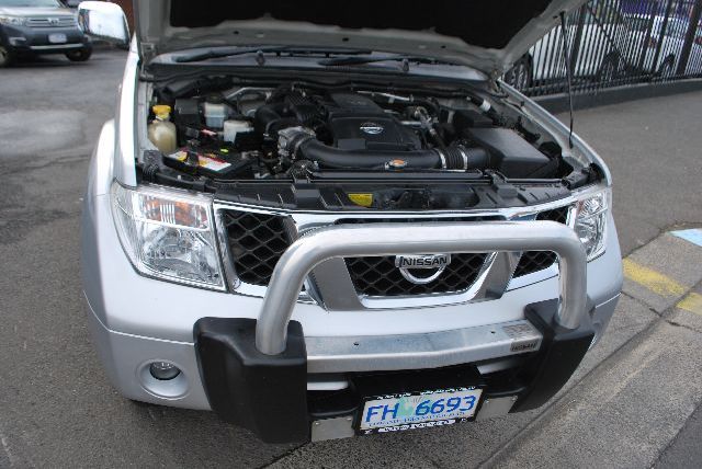 NISSAN PATHFINDER STL D40 2006