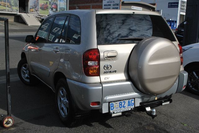 TOYOTA RAV4 2003