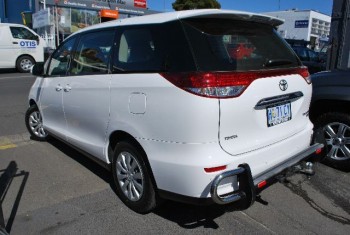 TOYOTA TARAGO 8 SEATER 2014