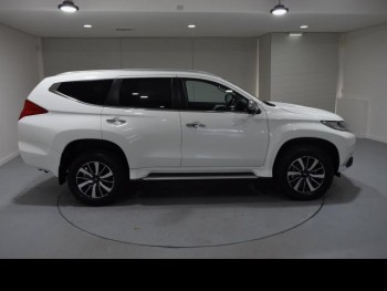  MITSUBISHI PAJERO SPORT GLS 2017