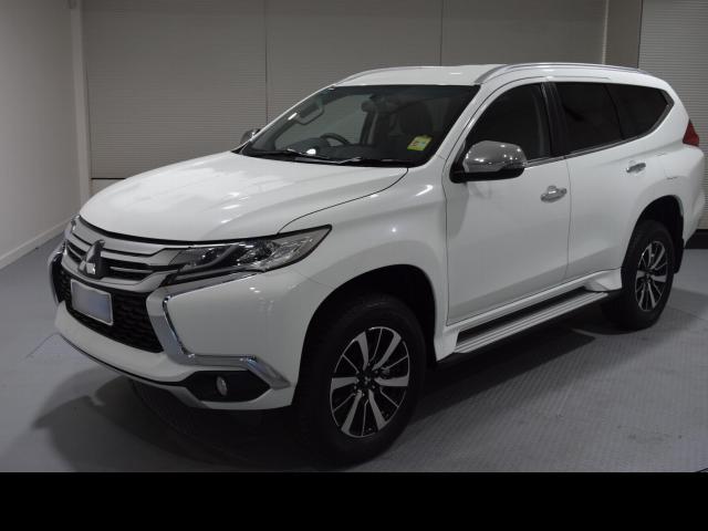  MITSUBISHI PAJERO SPORT GLS 2017