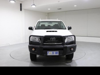 TOYOTA HILUX 4X4 SR 3.0LT 2014