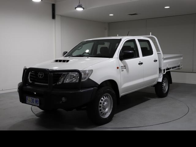 TOYOTA HILUX 4X4 SR 3.0LT 2014