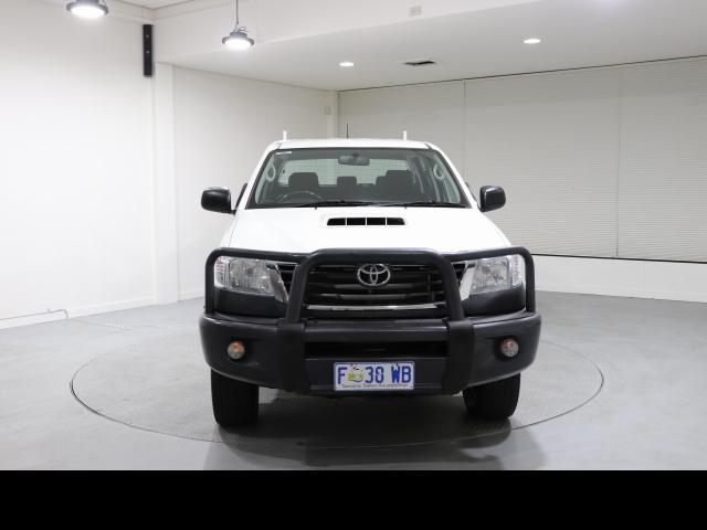 TOYOTA HILUX 4X4 SR 3.0LT 2014