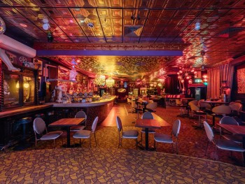 Lazybones Lounge Restaurant & Bar