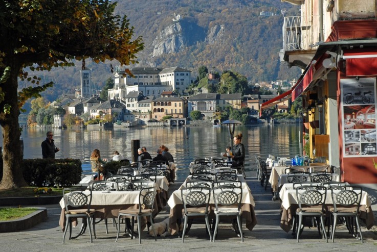 The Italian Restaurant - The Entrance