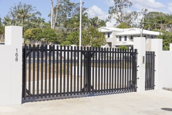 Custom Auto Gates & Fencing