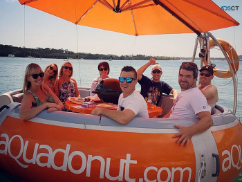 BBQ BOAT HIRE MELBOURNE - Aqua Donut (www.aquadonut.com)