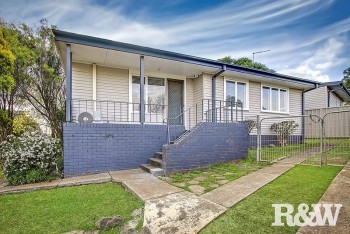 29 Nella Dan Avenue, Tregear NSW 2770