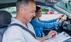 How Do Driving Lessons Aid in Getting Driving Licenses?