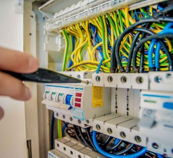 EXCLUSIVE ELECTRICAL REPAIR BY ACCREDITE