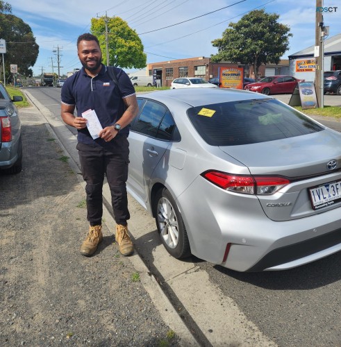 5 Key Benefits of Enrolling in a Driving School in Box Hill in 2024