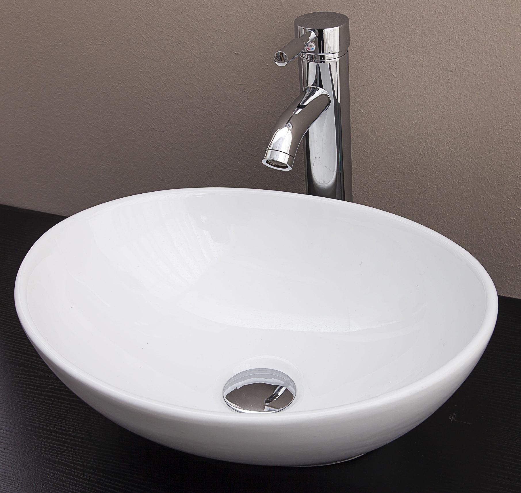 Above Counter Bathroom Vanity Oval Ceramic Basin  Z2472