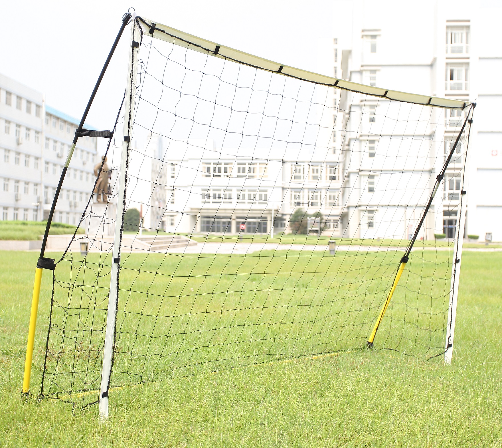 Portable Soccer Goal 8' x 5'  Z2568