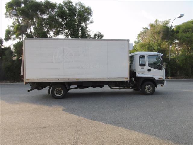 Used ISUZU FRR 550 TURBO DIESEL REFRIDGE