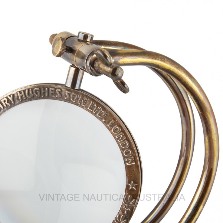 Magnifying Glass – Curved Arm Henry Hugh