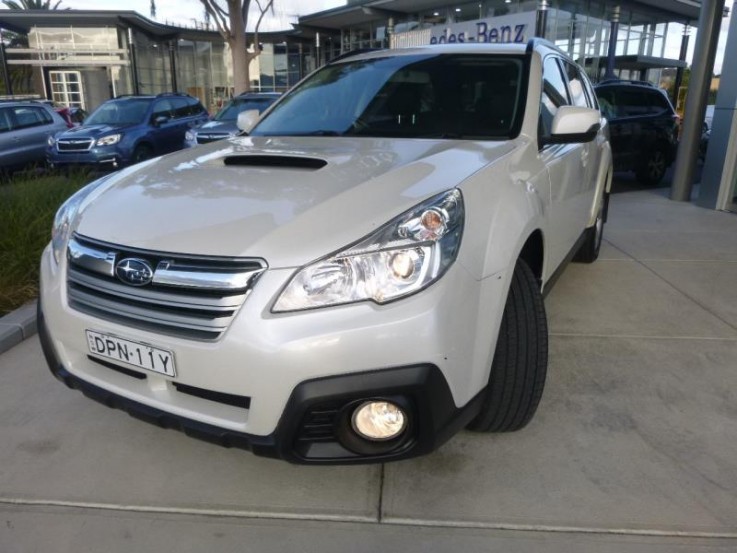 2013 SUBARU OUTBACK  2.0D Premium