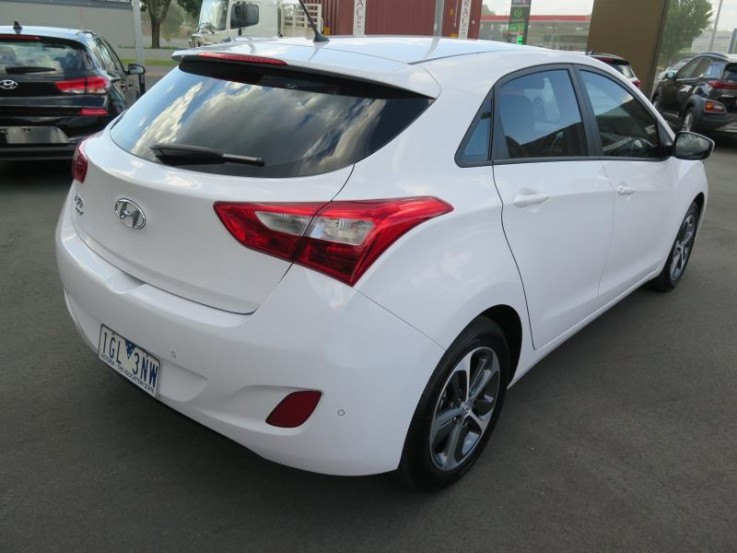 2015 HYUNDAI I30  Active X