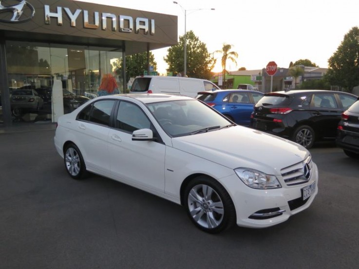 2012 MERCEDES-BENZ C200  BlueEFFICIENCY