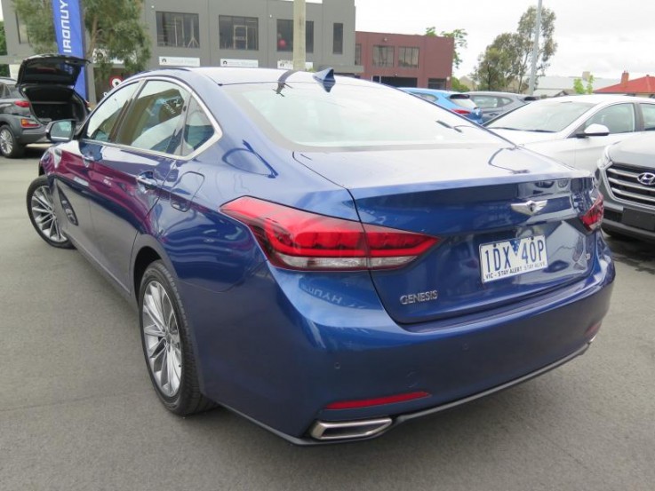 2015 HYUNDAI GENESIS