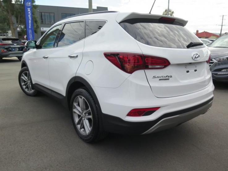 2016 HYUNDAI SANTA FE  Highlander