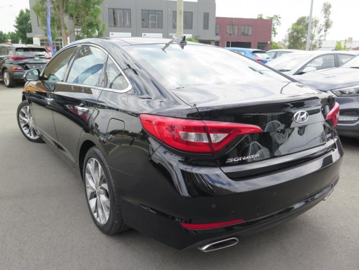 2016 HYUNDAI SONATA  Premium