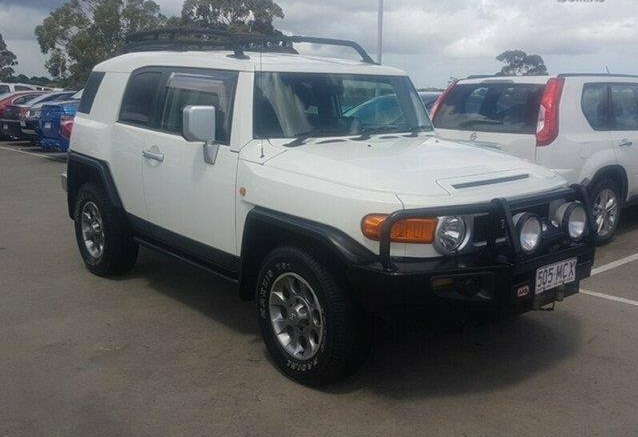 2011 Toyota FJ Cruiser GSJ15R Wagon