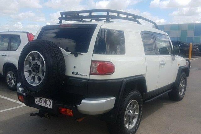 2011 Toyota FJ Cruiser GSJ15R Wagon