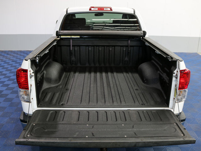 USED TUNDRA SR 5.7L V8 6 SP