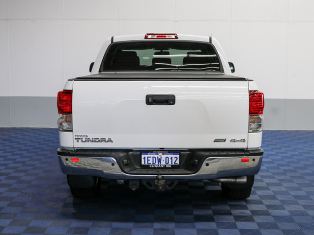 USED TUNDRA SR 5.7L V8 6 SP