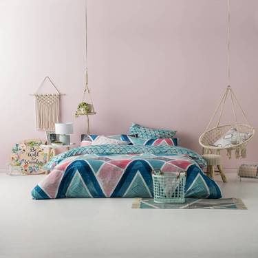 Ombre Home Touch Of Tulum Carmen Quilt 