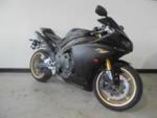 2010 YAMAHA YZF-R1