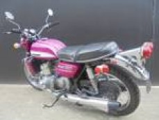 1977 SUZUKI GT750