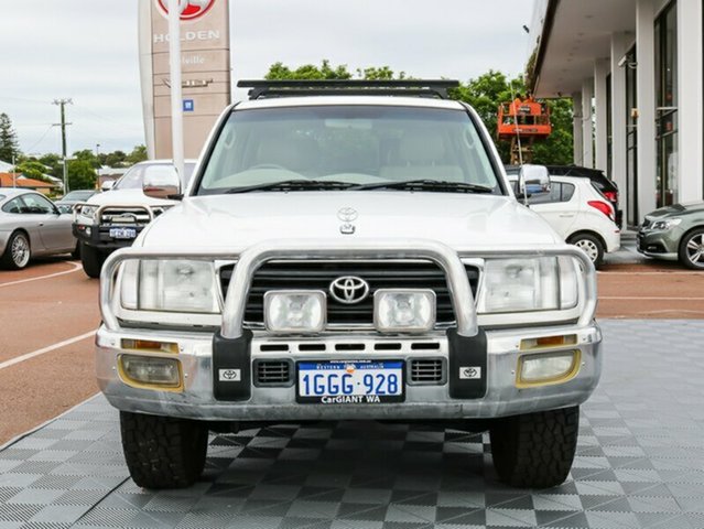 2003 TOYOTA LANDCRUISER UZJ100R SAHARA W