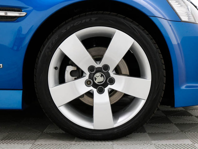 2010 HOLDEN COMMODORE VE II SS-V BLUE 6 