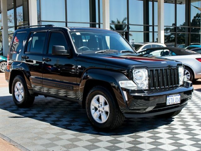 2011 JEEP CHEROKEE KK MY11 SPORT BLACK 4