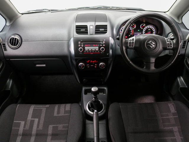 2011 SUZUKI SX4 GY MY10 S SILVER 6 SPEED